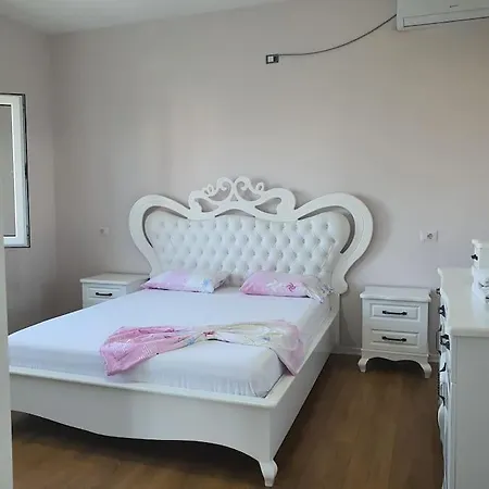 Green Villa *